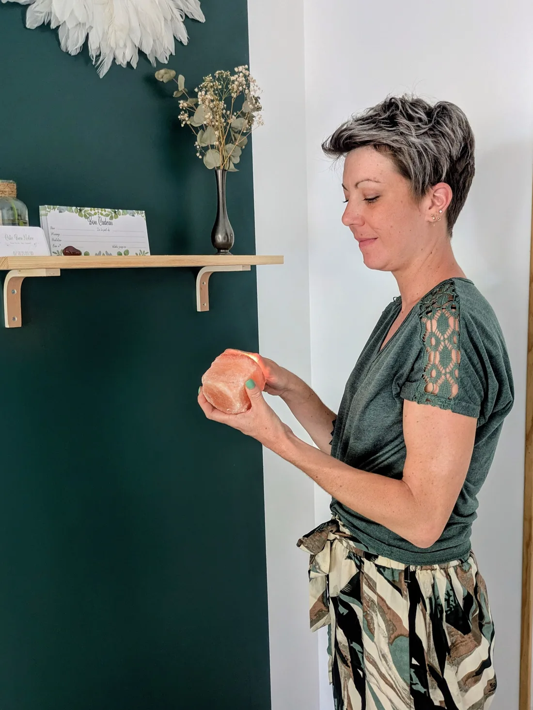 Meggie Poyers, praticienne, dans son cabinet à Brie-Comte-Robert